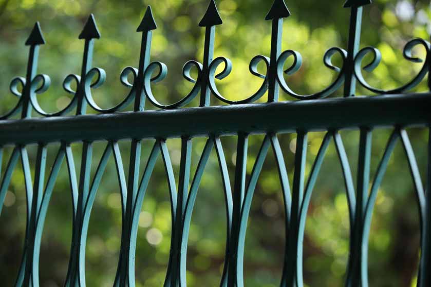 Commercial fencing